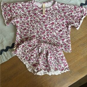 Childhoods Floral Scalloped Set
